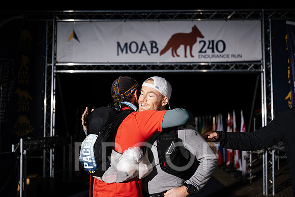 AW_M25-7981