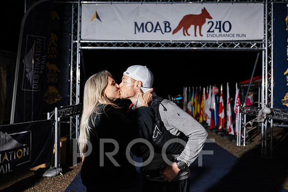 AW_M25-7984