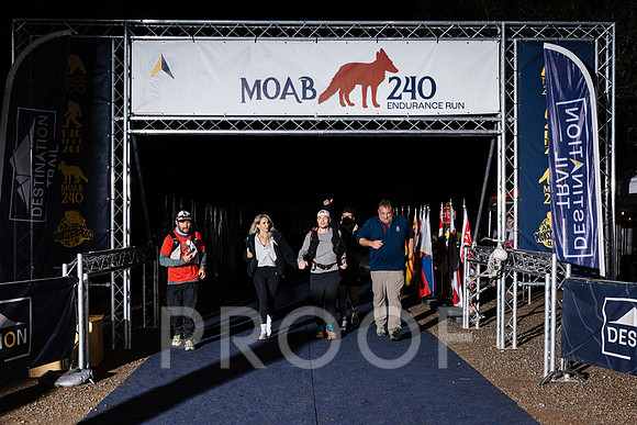 AW_M25-7974
