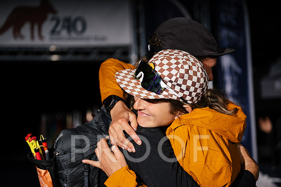 AW_M25-7927