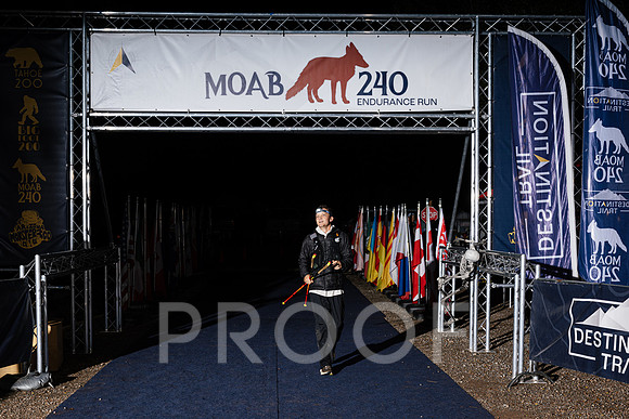 AW_M25-7808