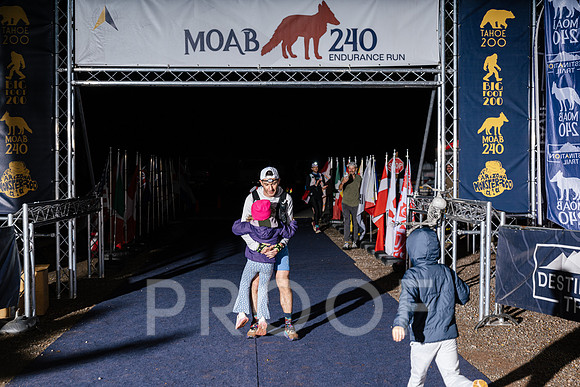 AW_M25-7743