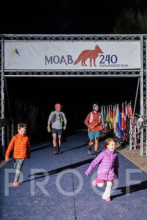 AW_M25-7716